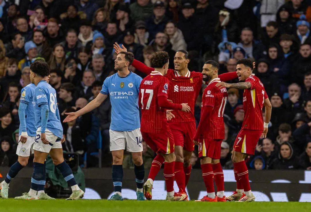 半岛体育注册-利物浦再上演逆转，英超豪门成功晋级