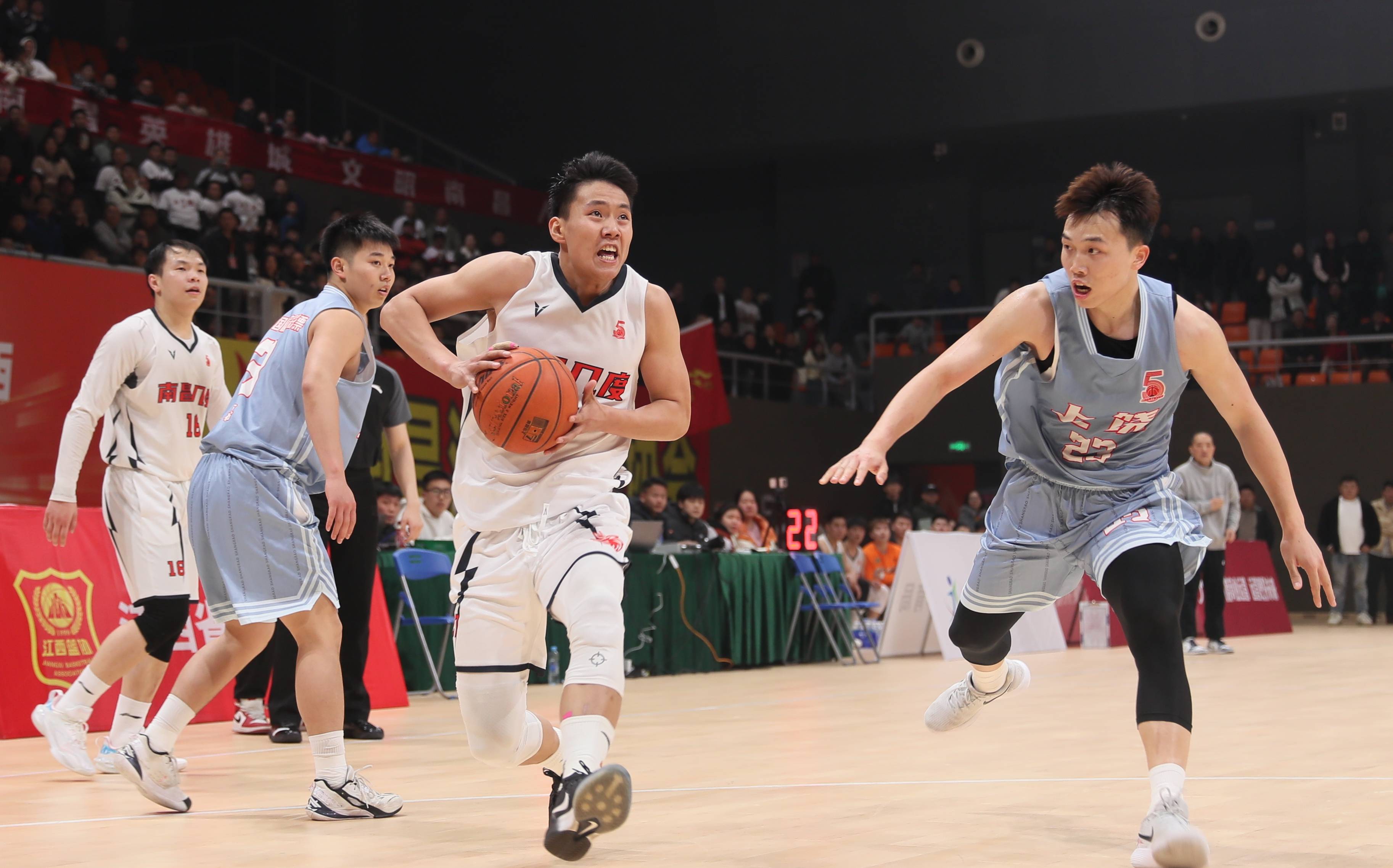 半岛体育中国官网-江西队压倒对手，夺得比赛胜利