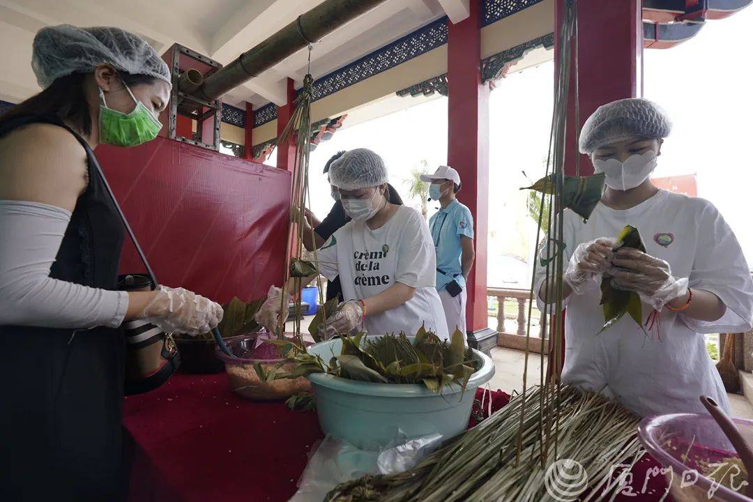 包含技惊四座!选手精湛技艺令人赞叹的词条 包含技惊四座!选手精湛技艺令人赞叹的词条