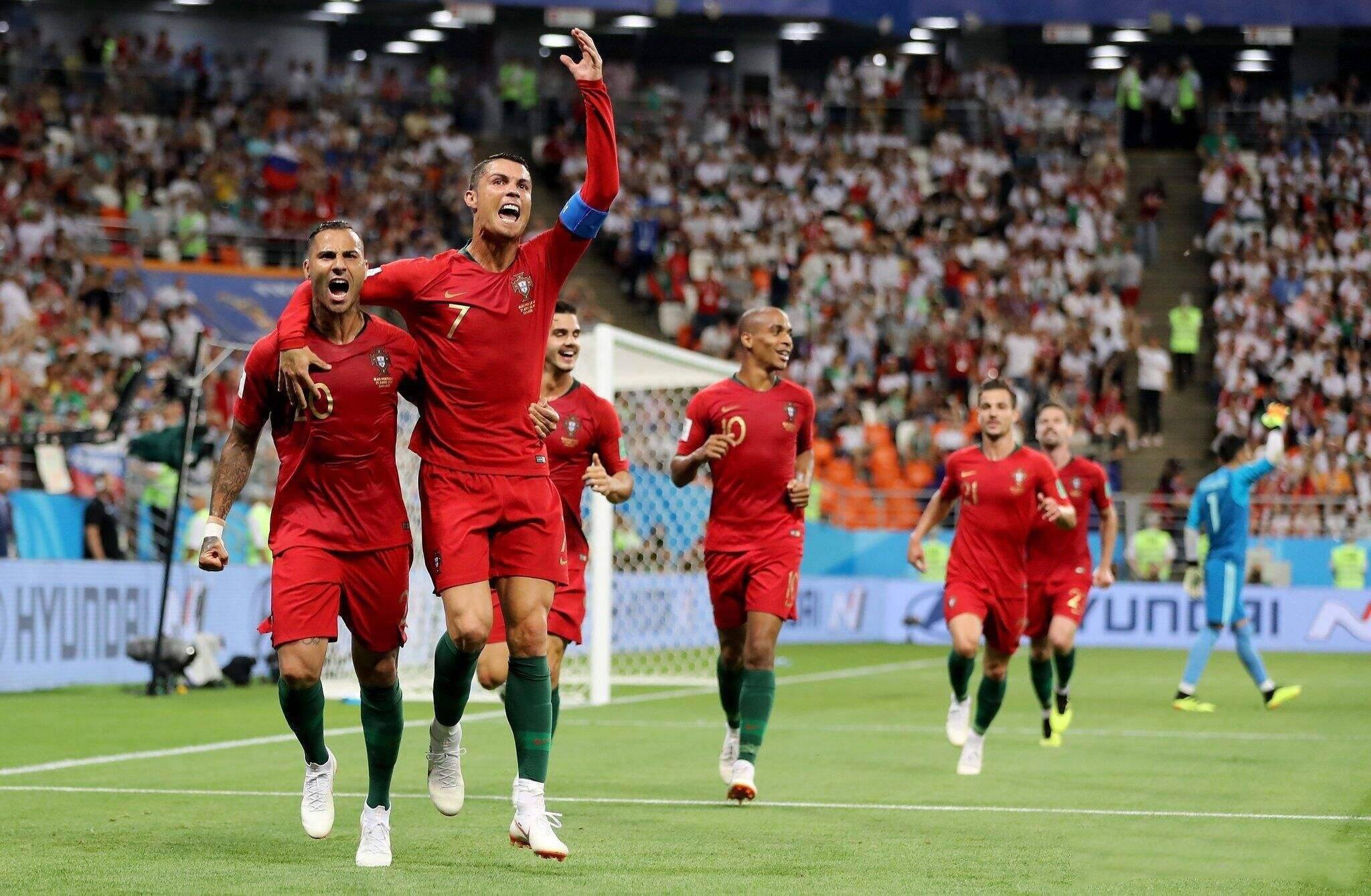 足球联赛中一场胜负悬殊的对决尤为扣人心弦 足球联赛中一场胜负悬殊的对决尤为扣人心弦