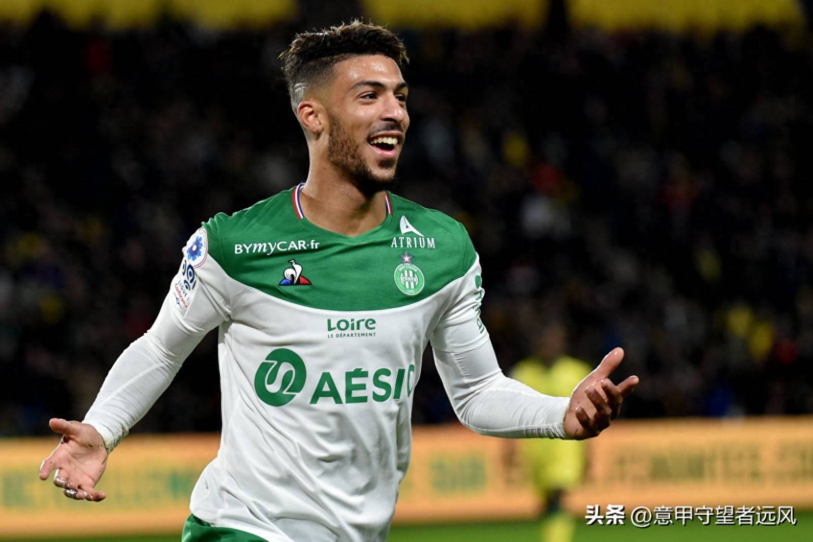 圣埃蒂安队在主场比赛大获全胜 圣埃蒂安队在主场比赛大获全胜