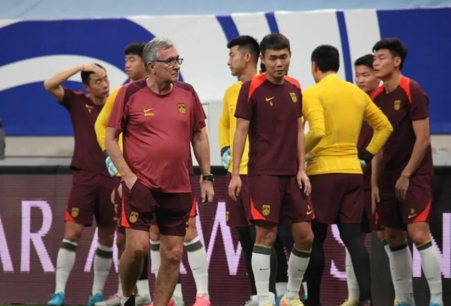 阿联酋球队在亚冠比赛中连续遭遇困境 阿联酋球队在亚冠比赛中连续遭遇困境