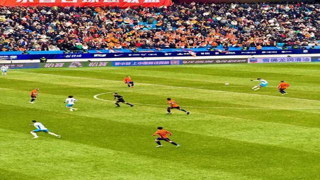 阿联酋球队在亚冠比赛中连续遭遇困境 阿联酋球队在亚冠比赛中连续遭遇困境