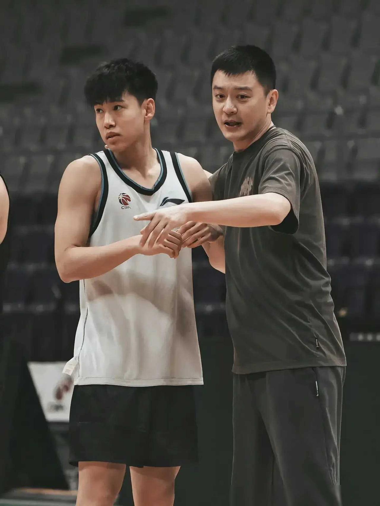 香港男篮再度逆袭,晋级小组第一 香港男篮再度逆袭,晋级小组第一