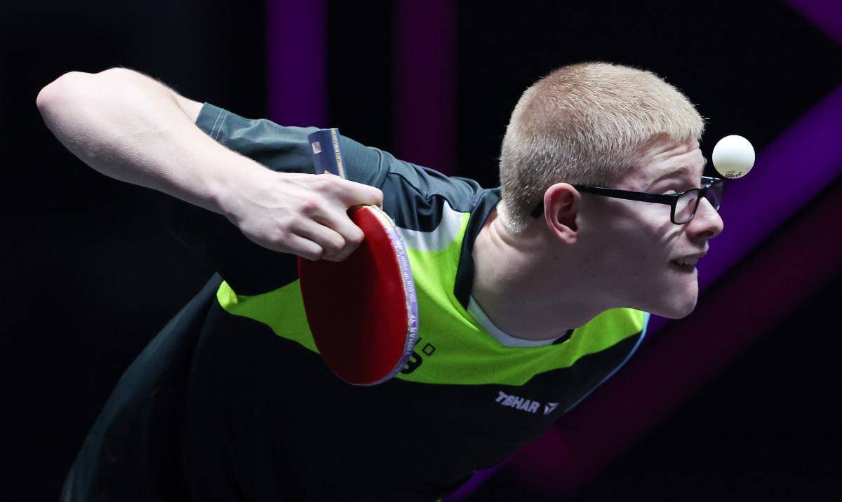 半岛体育地址-郑州煤矿获胜在周末的比赛中击败对手的简单介绍