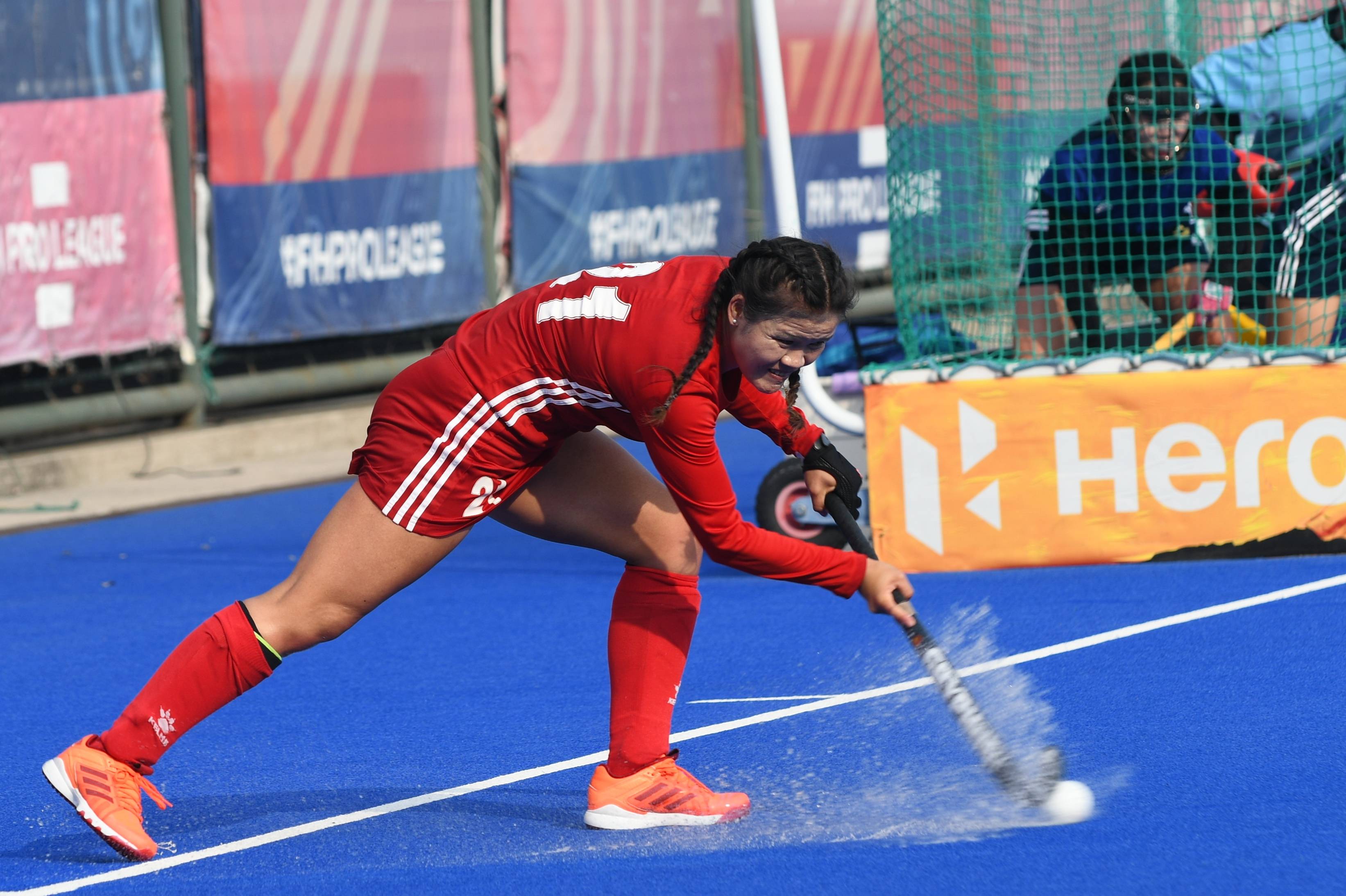 半岛体育官网入口-日本曲棍球队在激烈对抗中取得胜利，成功晋级决赛