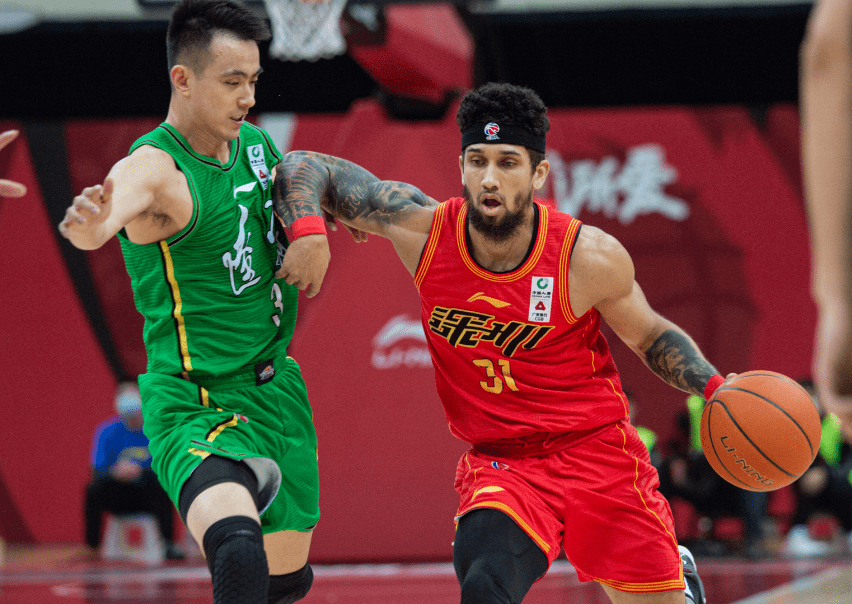 爱沙特王储战胜强敌,欲崭露头角夺取冠军 爱沙特王储战胜强敌,欲崭露头角夺取冠军