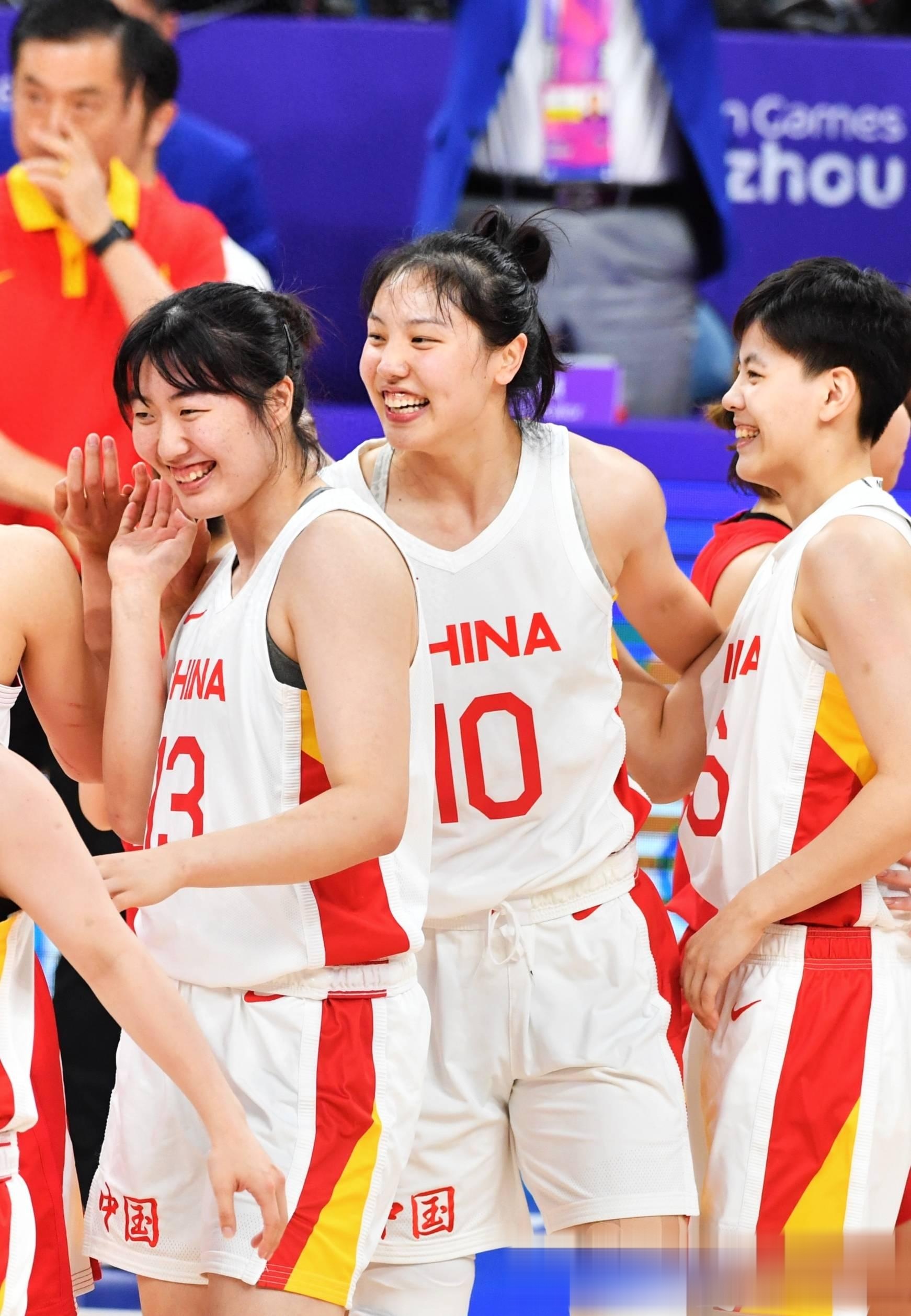 半岛体育app下载-美女篮球霸主再次登上奥运领奖台