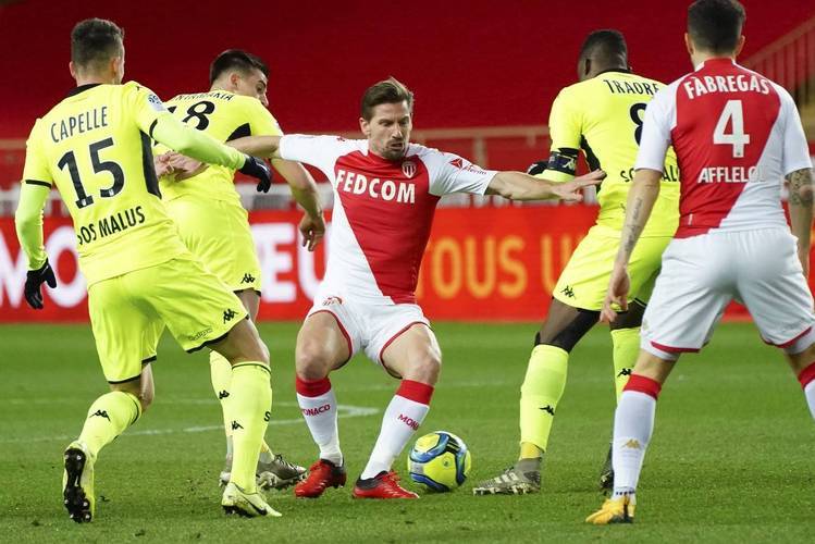 半岛体育app下载-摩纳哥在主场遭遇惨败，战绩持续下滑