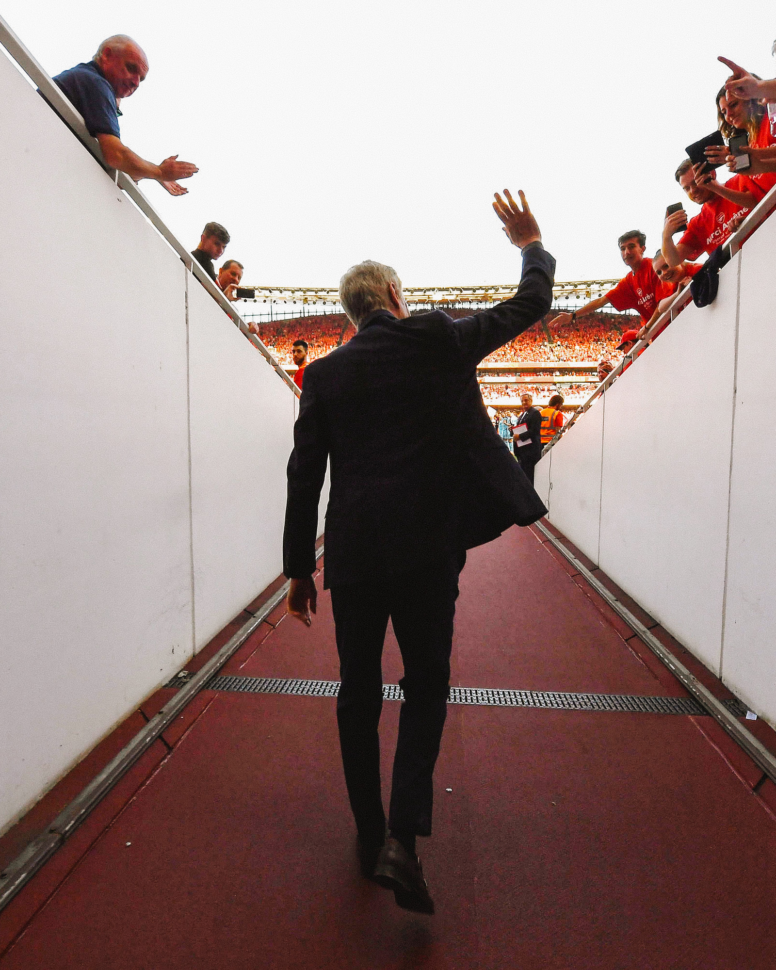 阿森纳传奇教练温格回归球队出任青训主管的简单介绍 阿森纳传奇教练温格回归球队出任青训主管的简单介绍