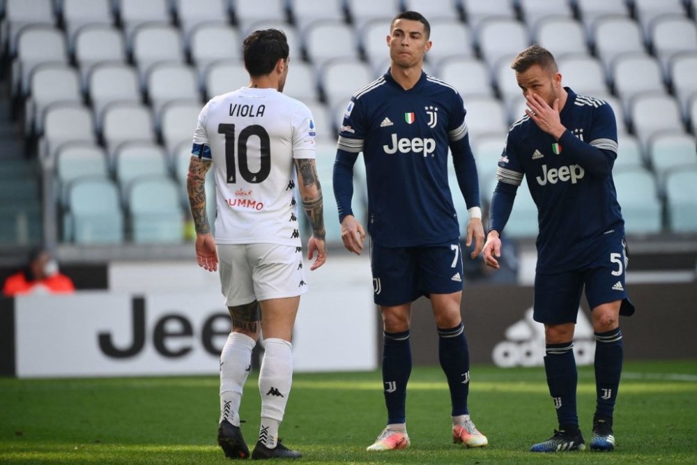 半岛体育教练-意甲:国际米兰负尤文，C罗再度进球的简单介绍